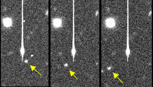Drei Bilder auf denen der vermutlich 19. Uranusmond zu sehen ist. 