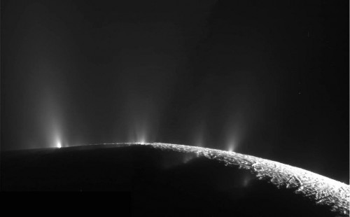 Die Geysire auf Enceladus