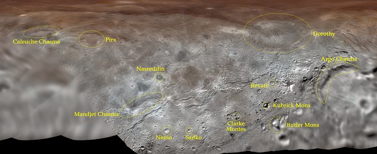 Kartenprojektion von Plutos größtem Mond Charon, versehen mit den ersten offiziellen Namen für Oberflächen-Strukturen. Bild: NASA/Johns Hopkins University Applied Physics Laboratory/Southwest Research Institute.