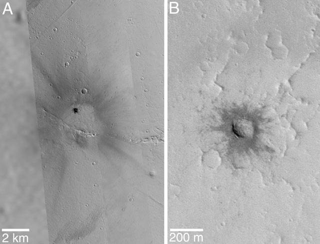Die Fotos wurden mit der Mars-Orbiter-Kamera am Mars Global Surveyor aufgenommen