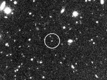 Das ist S/2004 S11, einer der neu entdeckten Saturnmonde.