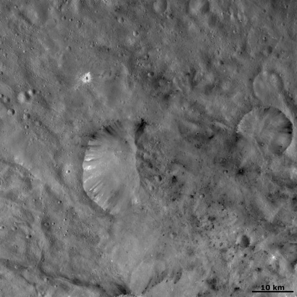 Krater Helena