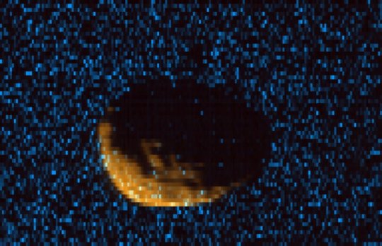 Phobos wurde mit dem Imaging UV-Spektrographen an Bord von MAVEN beobachtet.